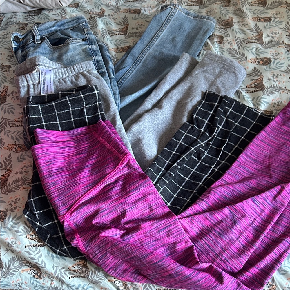4 Pairs of Girls Pants - 10/12 Large